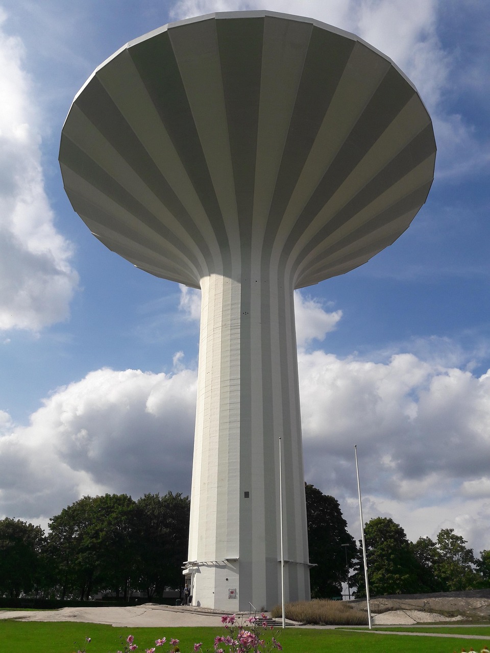 tourist, tourist attraction, mushroom, mushroom-shaped, water tower, attraction, magnet, water tank, blue sky, water reservoir, tourist trap, lookout tower, beautiful view, örebro, summer, view, the city, sky, blue, sky blue, beautifully, city, sweden, buildings, cloud, swedish, örebro city, örebro sweden, nature, building